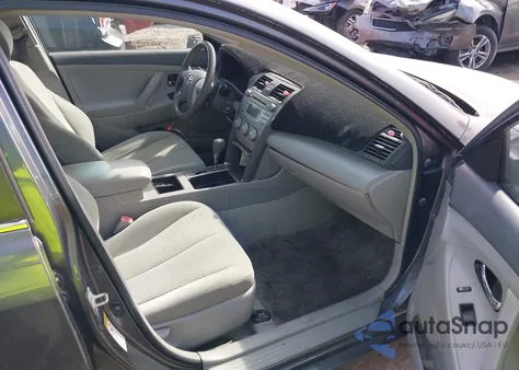 2007 Toyota Camry Le z USA, uszkodzony, nr VIN 4T1BE46K07U102536